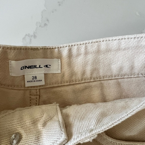 O'Neill Eisley Denim Jean Shorts Whitecap Cream NWT Size 28 High Rise Mom Style - Picture 4 of 5